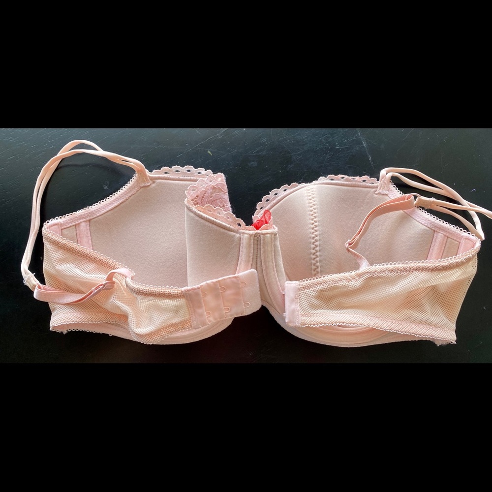 Pink Bra - Picture 5 of 6